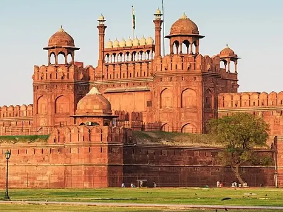 Delhi Darshan Tour Package – Heritage & Culture Experience