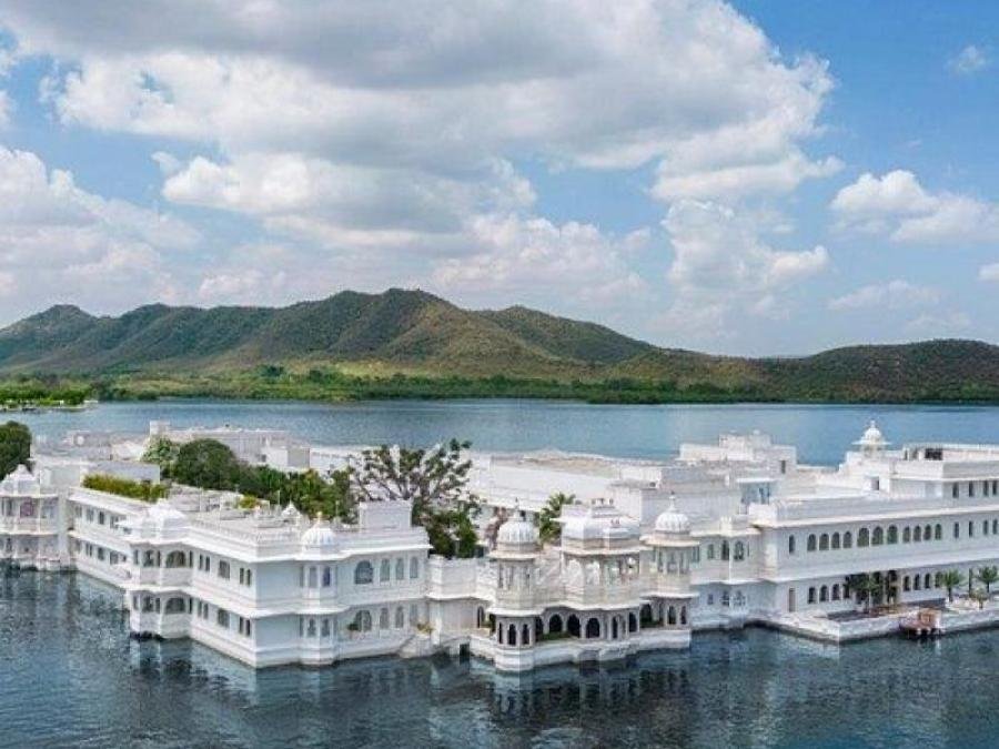 Heritage & Desert Rajasthan Tour